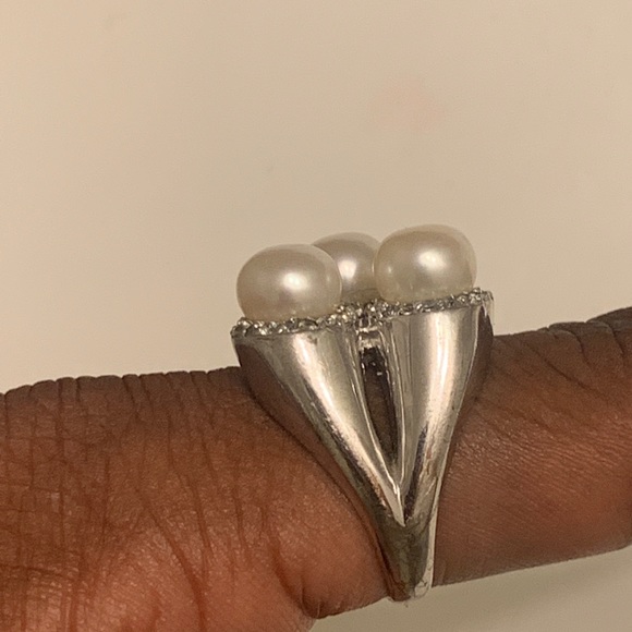 Faux Pearl with Cubic zirconia ring - Picture 3 of 4